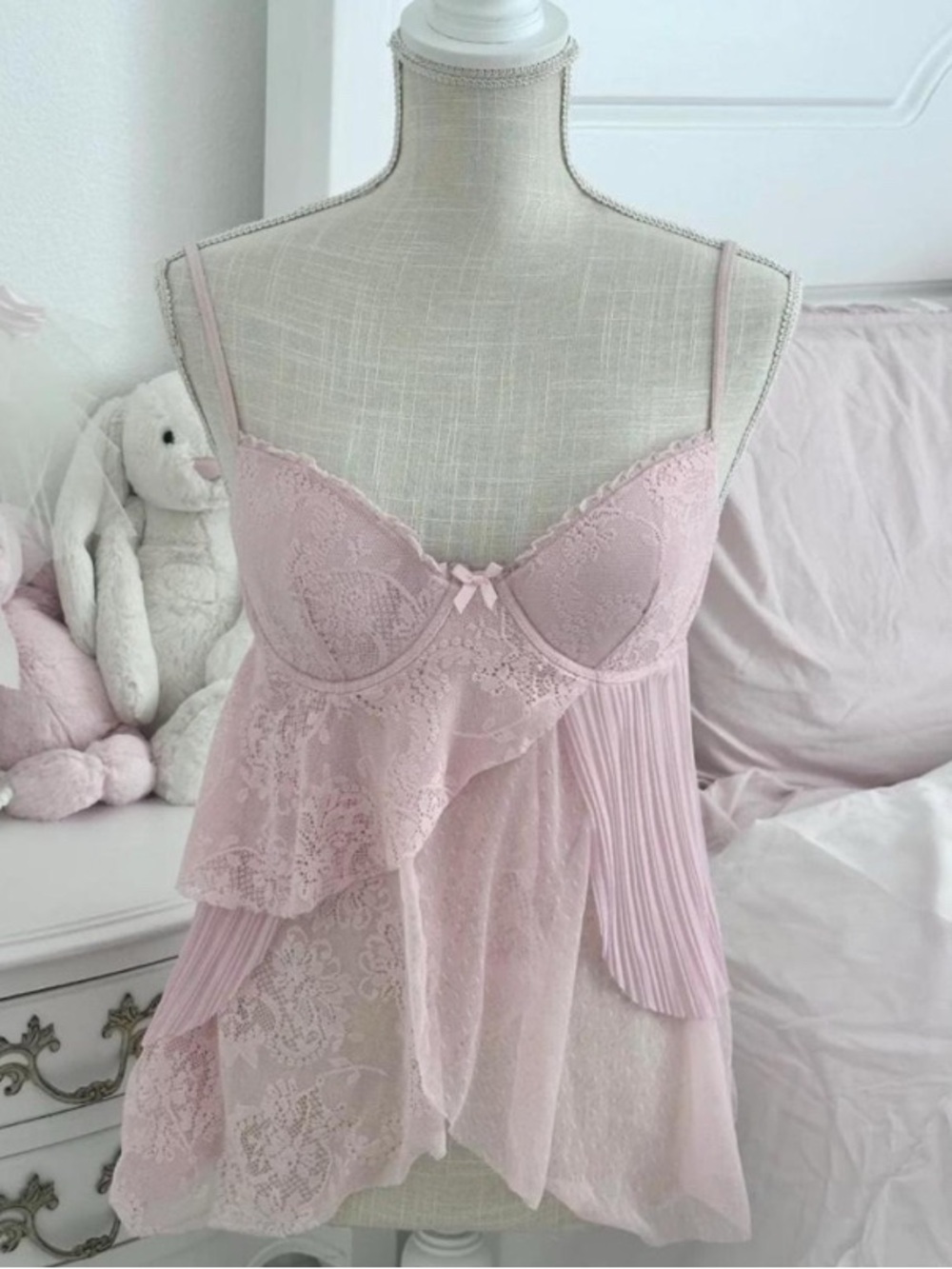 Y2K Victoria's Secret Pale Pink Lace & Pleat Babydoll Chemise